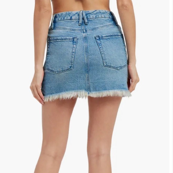 NWT Good American Micro Raw Hem Mini Skirt Size 10/30. - Picture 2 of 10